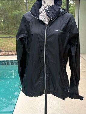 Columbia Black Lightweight Packable Water-Resistant Shell Jacket XL